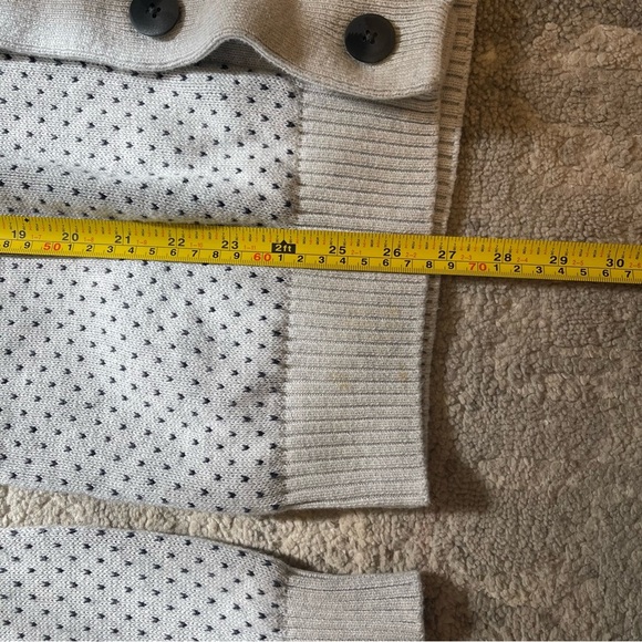 Aspen Knitted Winter Deer Themed Cardigan - Woman’s Small - Picture 8 of 13